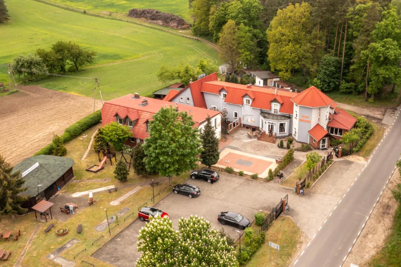 Hotel Zdrojewo Nowe Exteriör bild